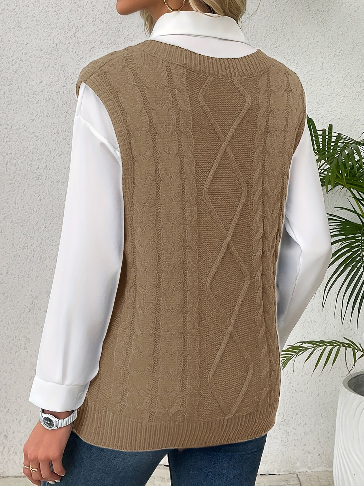 Cora | Cozy Cable-Knit V-Neck Sweater Vest