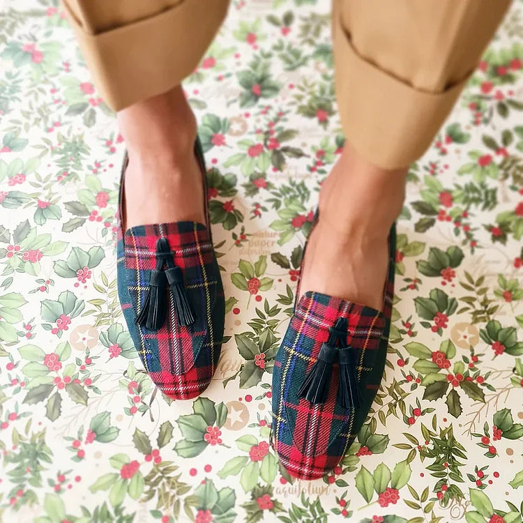 Addison | Scottish Fringes Chic Loafer Image