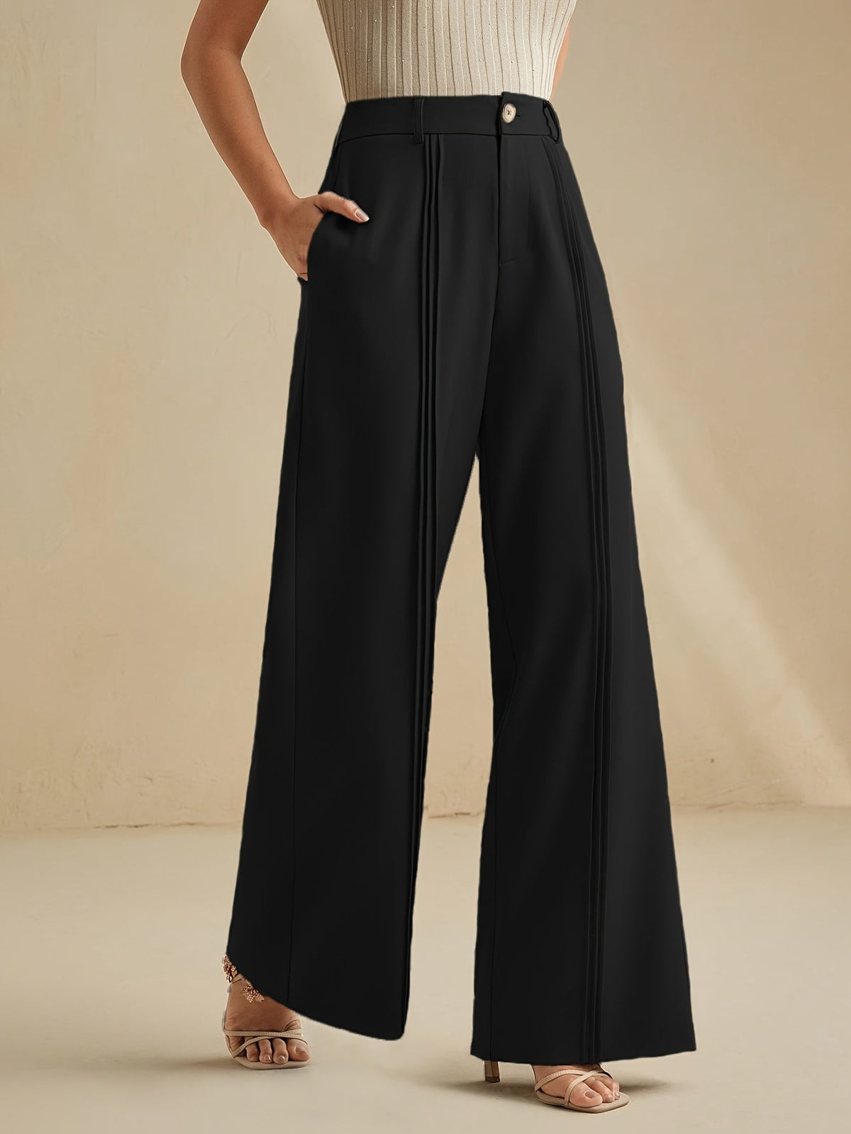 Marlowe | Pleated Wide-Leg Trousers