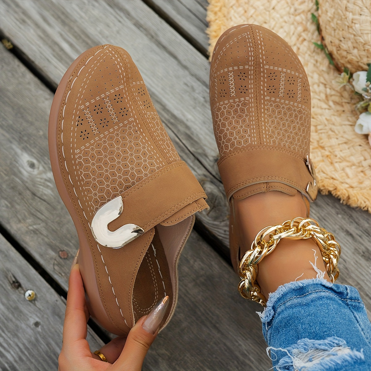 Annalise | Cushioned Wedge Clogs Image