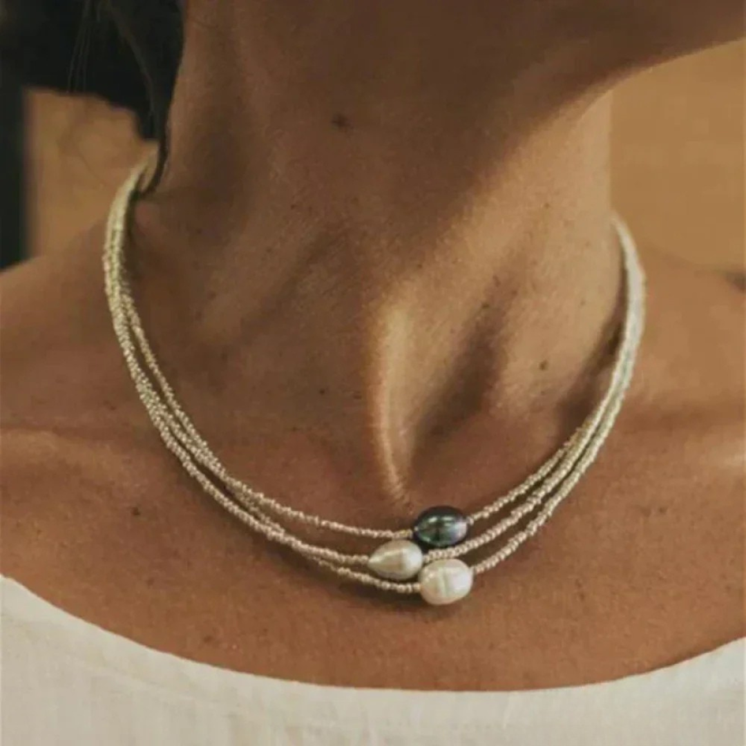 Deanna | Elegant Vintage Pearl Necklace Image