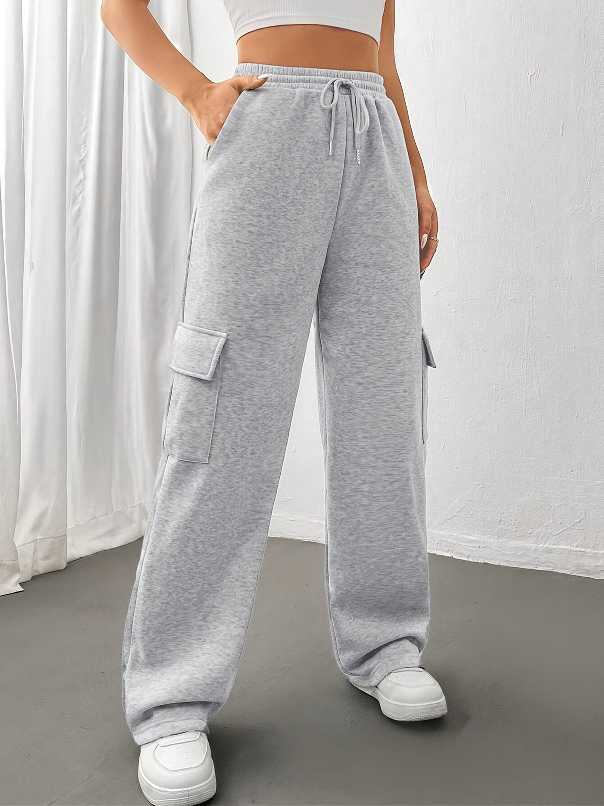 Ruth | Relaxed Cargo Sweatpants Image