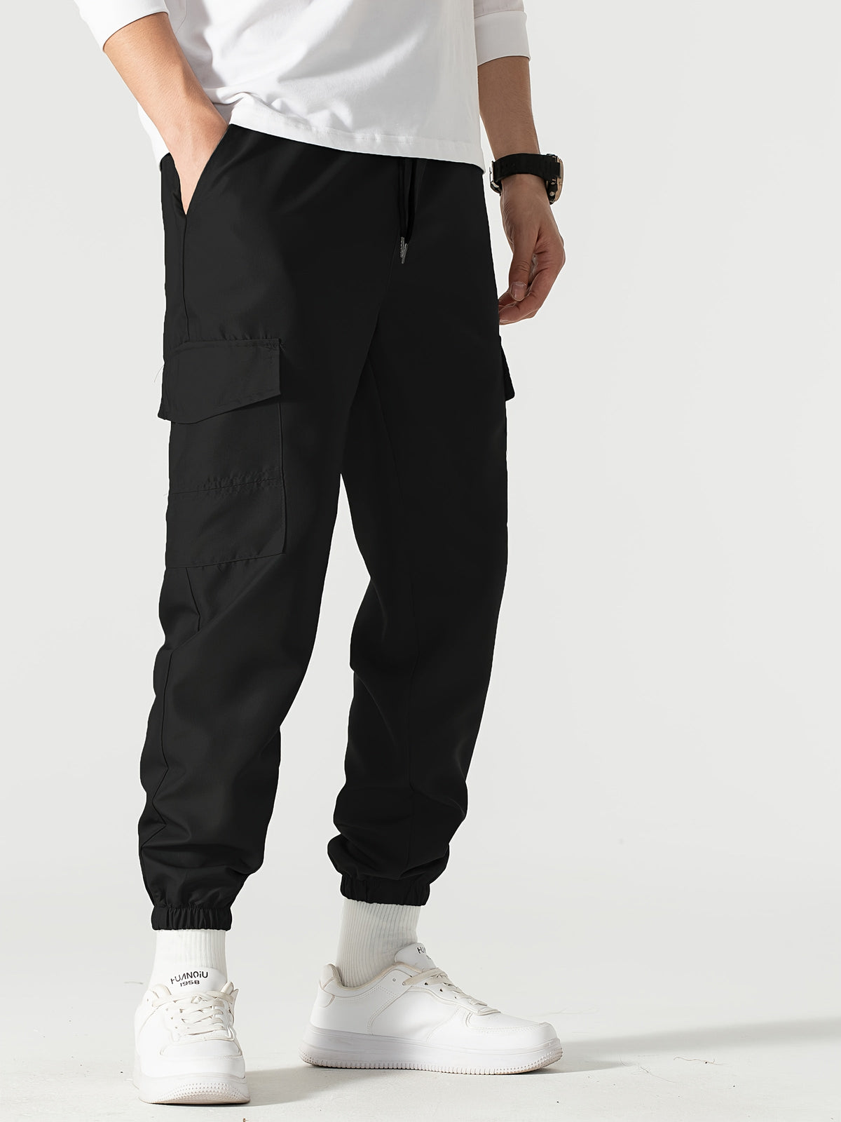 Aaron | Relaxed Cargo Joggers Image