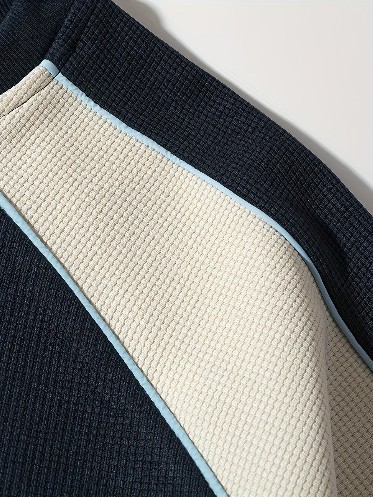 Sheldon | Color-Block Round Neck Sweatshirt Image
