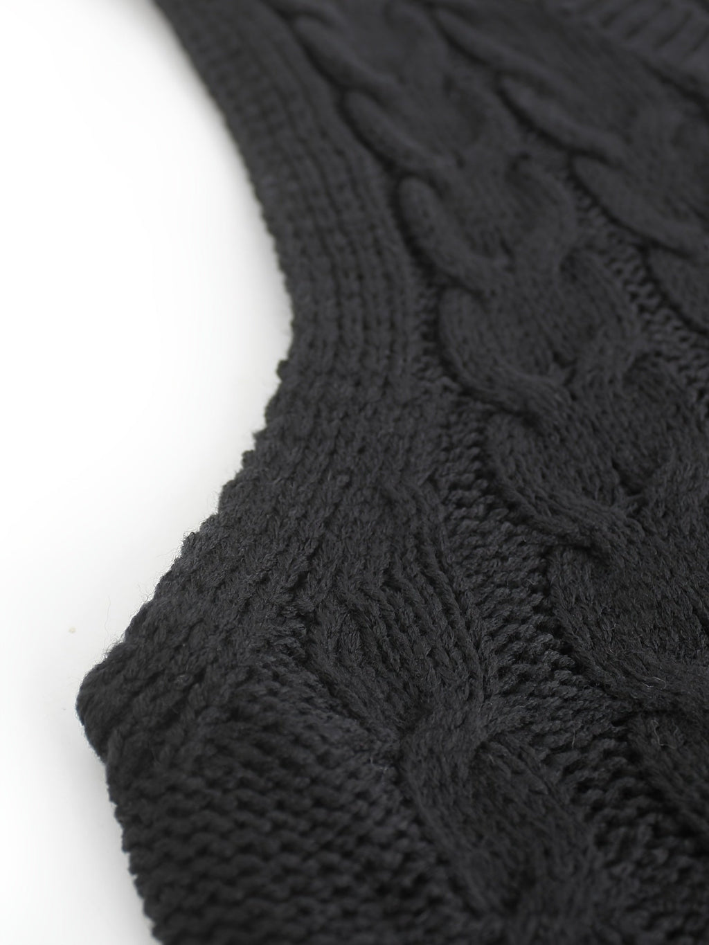 Cora | Cozy Cable-Knit V-Neck Sweater Vest