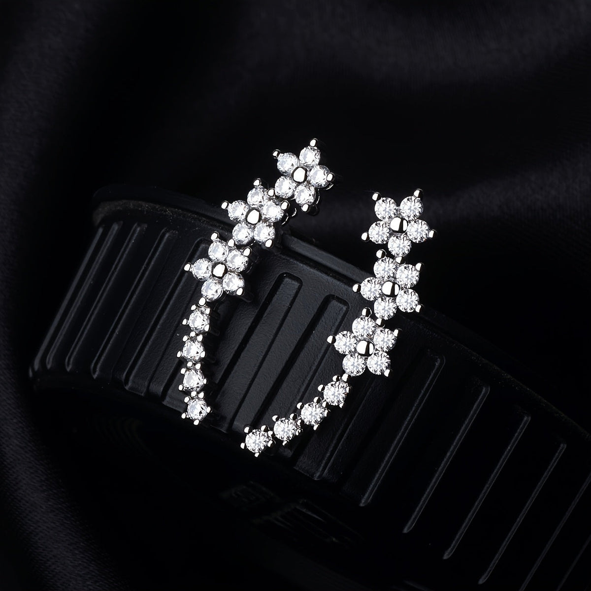 Kelli | Stylish Floral Earrings Image