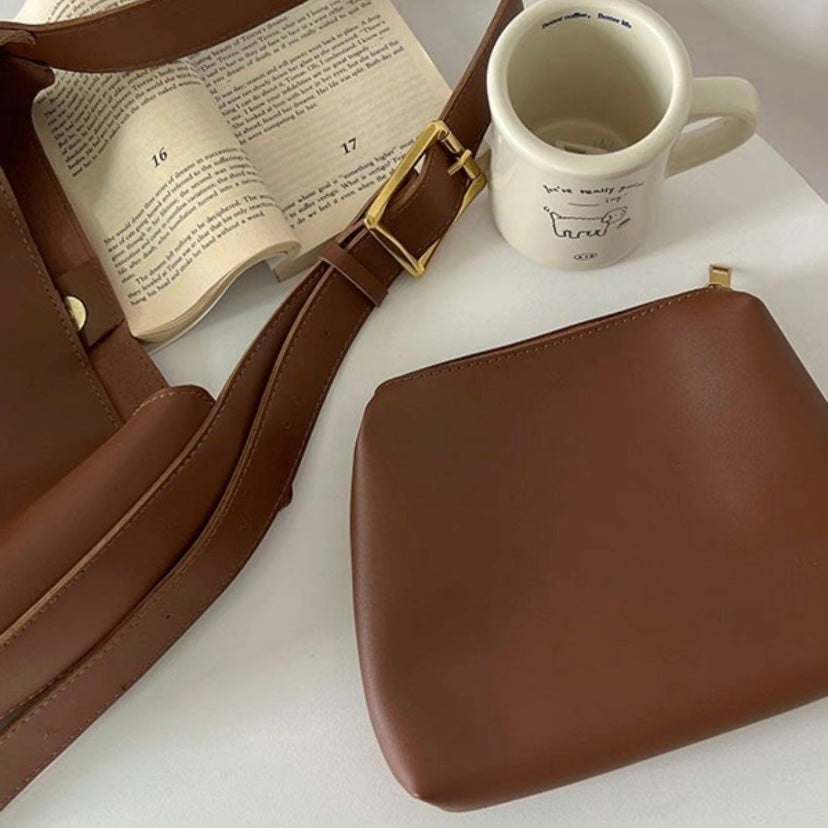 Ellaiza | Classic Buckle Shoulder Bag Image