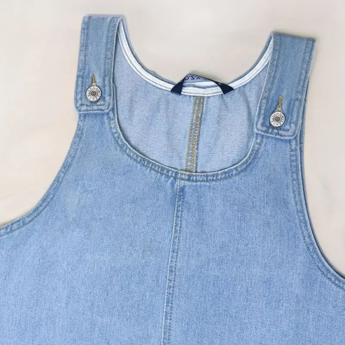 Deby | Comfortable Sleeveless Denim Dress Image