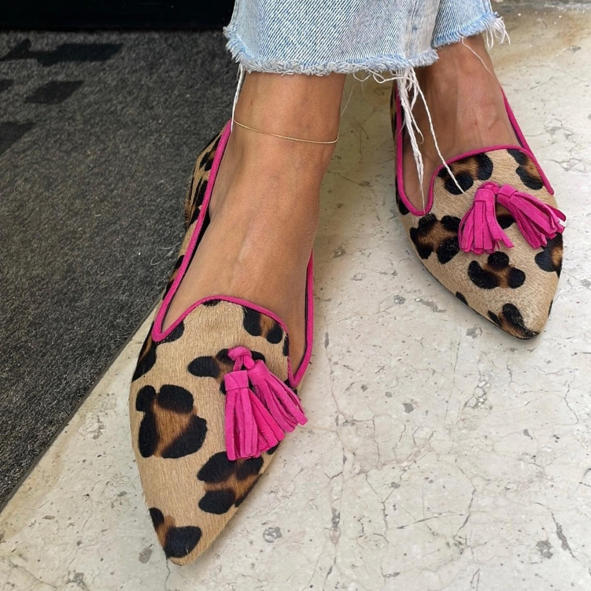 Thelma | Chic Tassels Pointed Flats Image