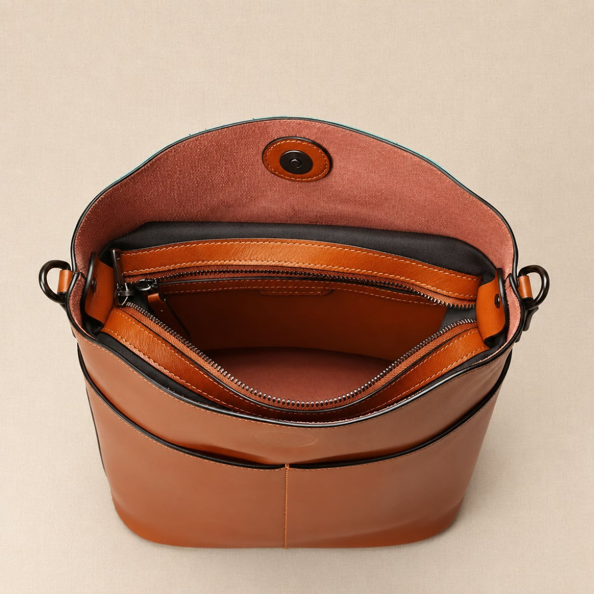 Alina | Casual Signature Shoulder Bag Image