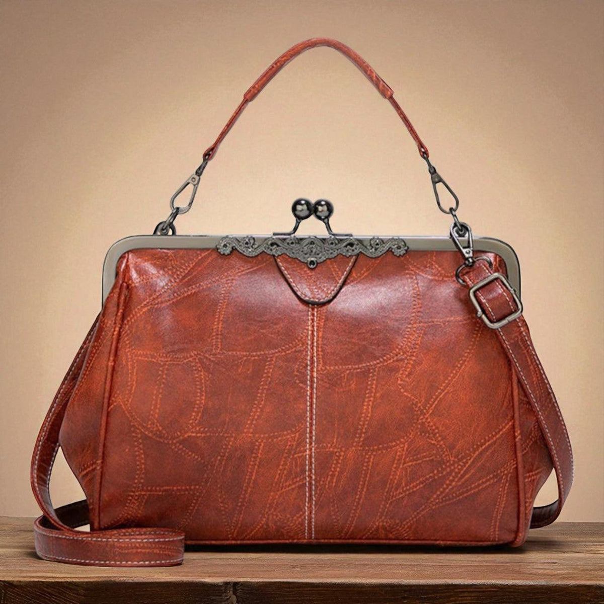 Emma | Classic Vintage Handbag Image