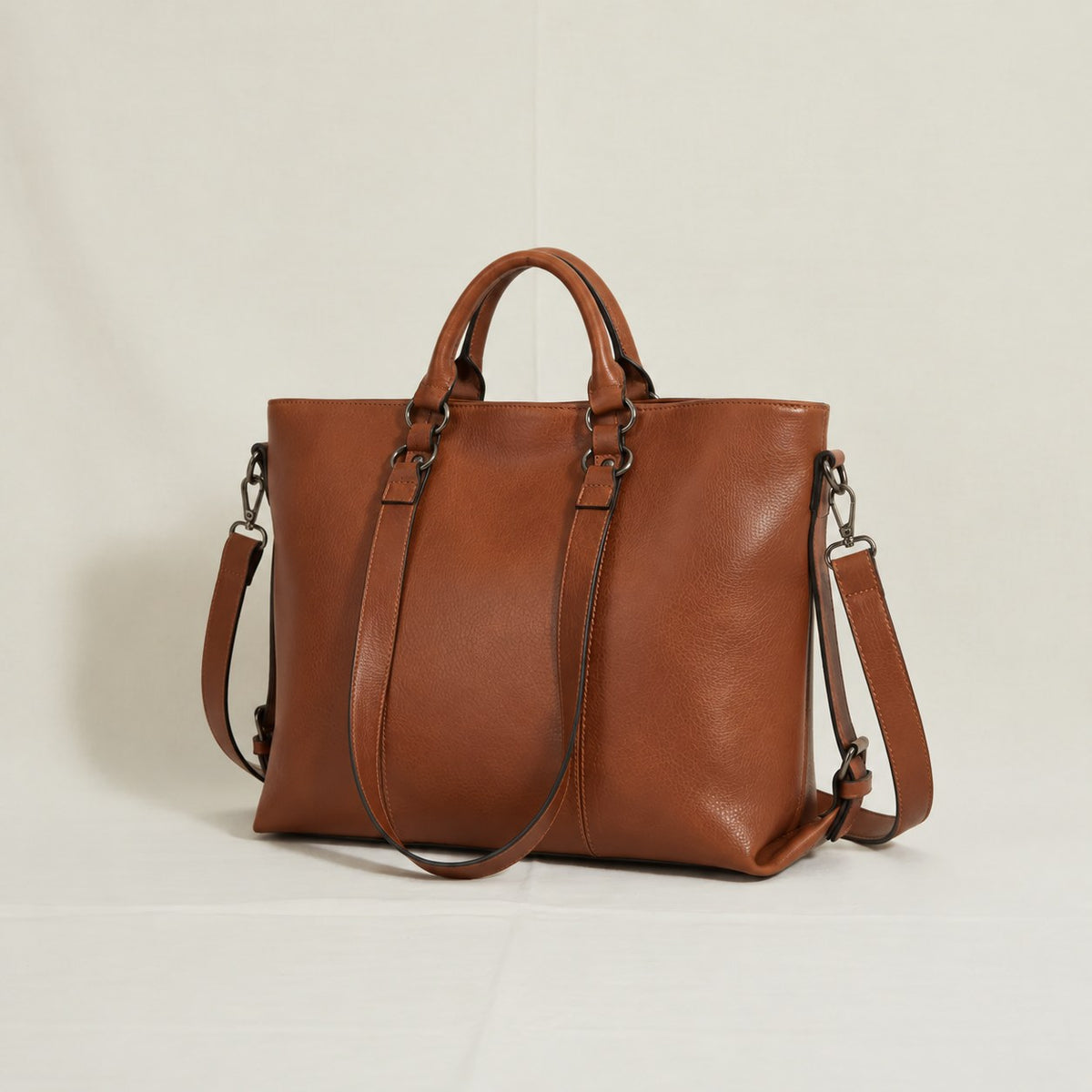 Charlotte | Classic Vintage Shoulder Bag Image