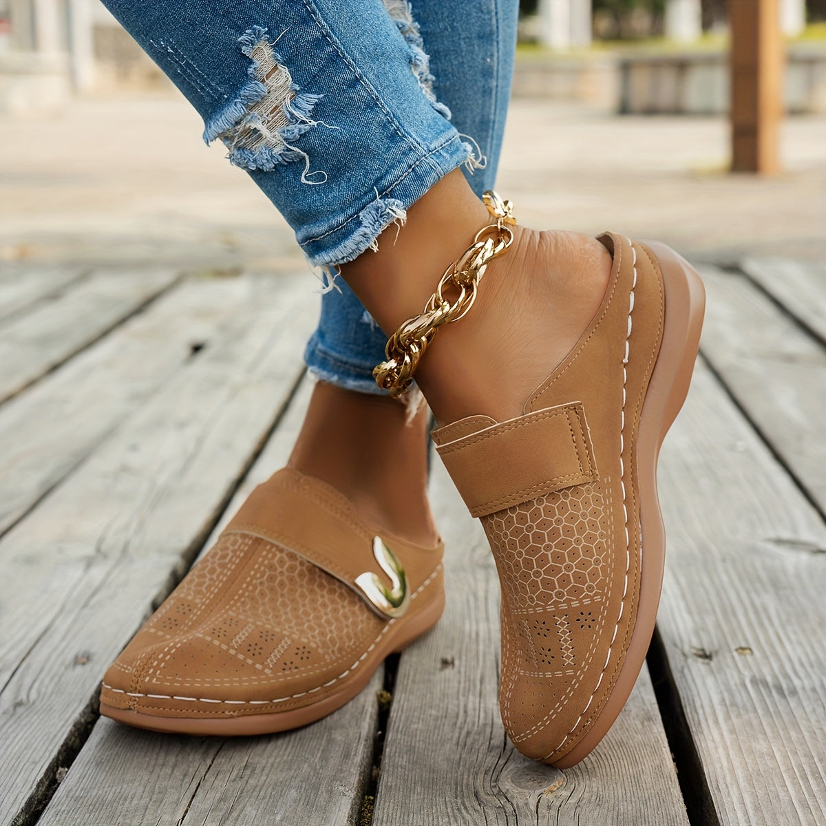 Annalise | Cushioned Wedge Clogs Image