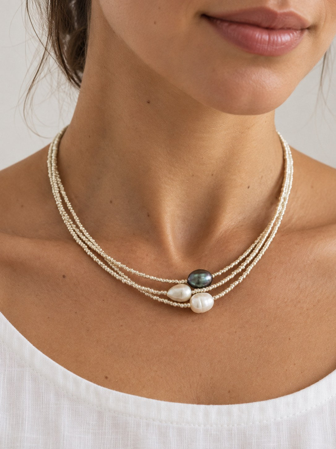 Deanna | Elegant Vintage Pearl Necklace