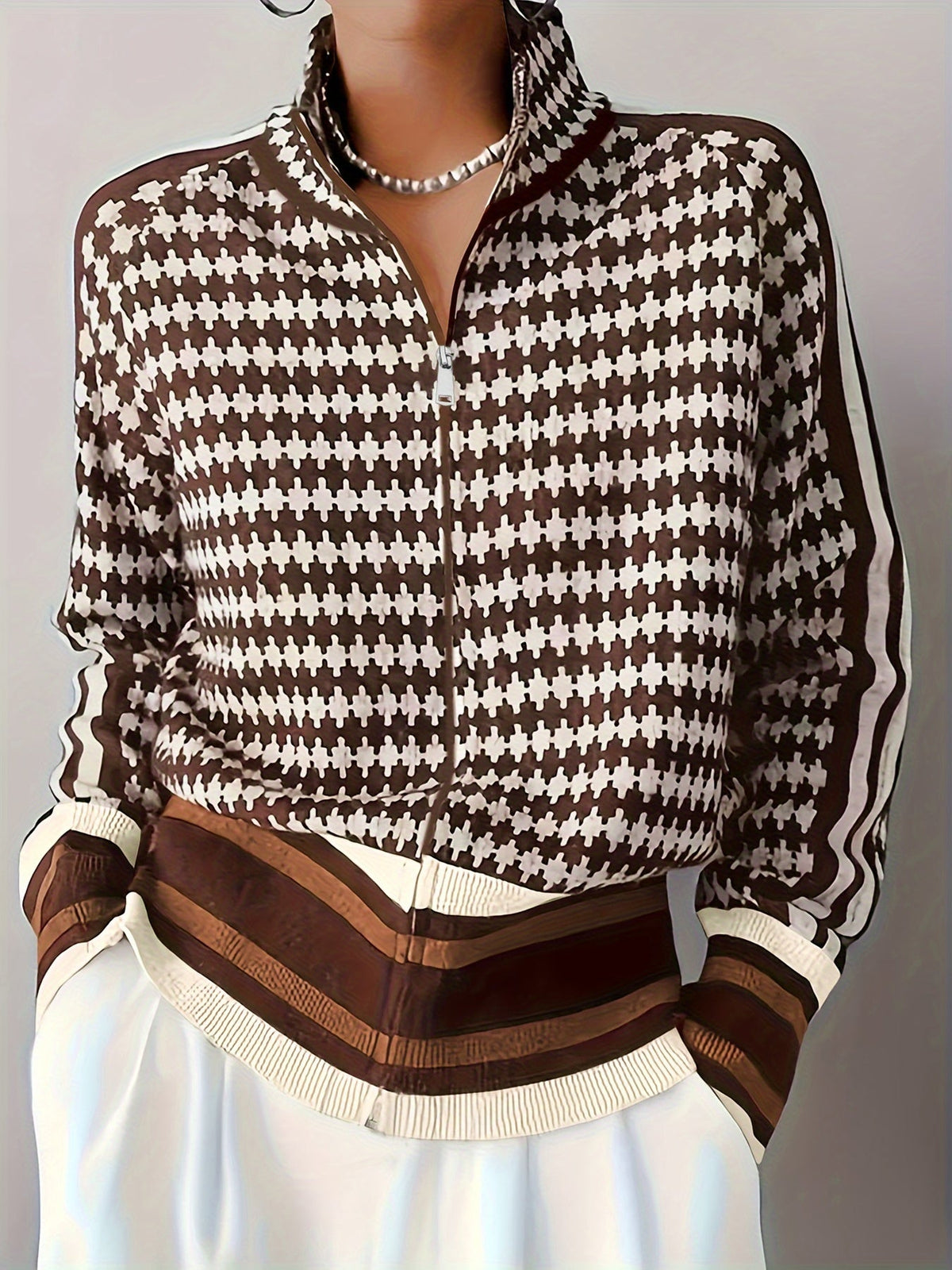 Yvonne | Patterned Zip-Front Cardigan Image