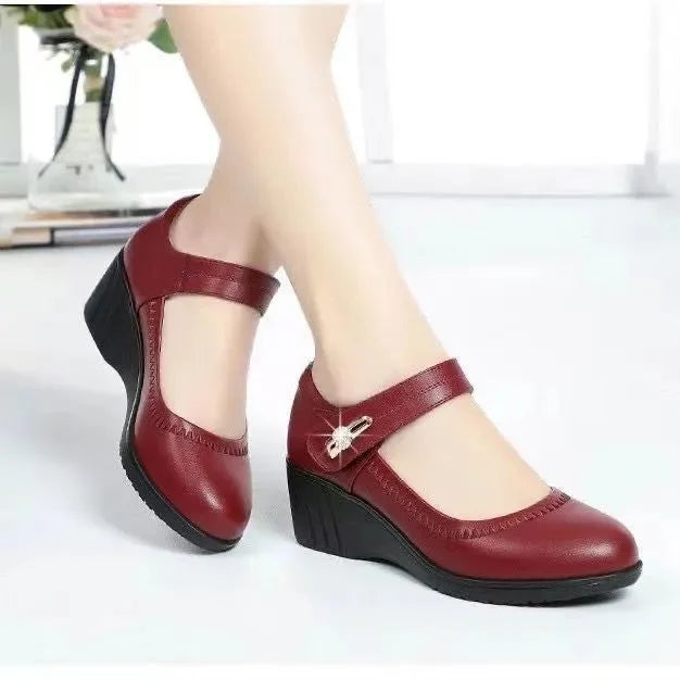 Monica | Elegant Mid-Heel Comfort Shoes Image