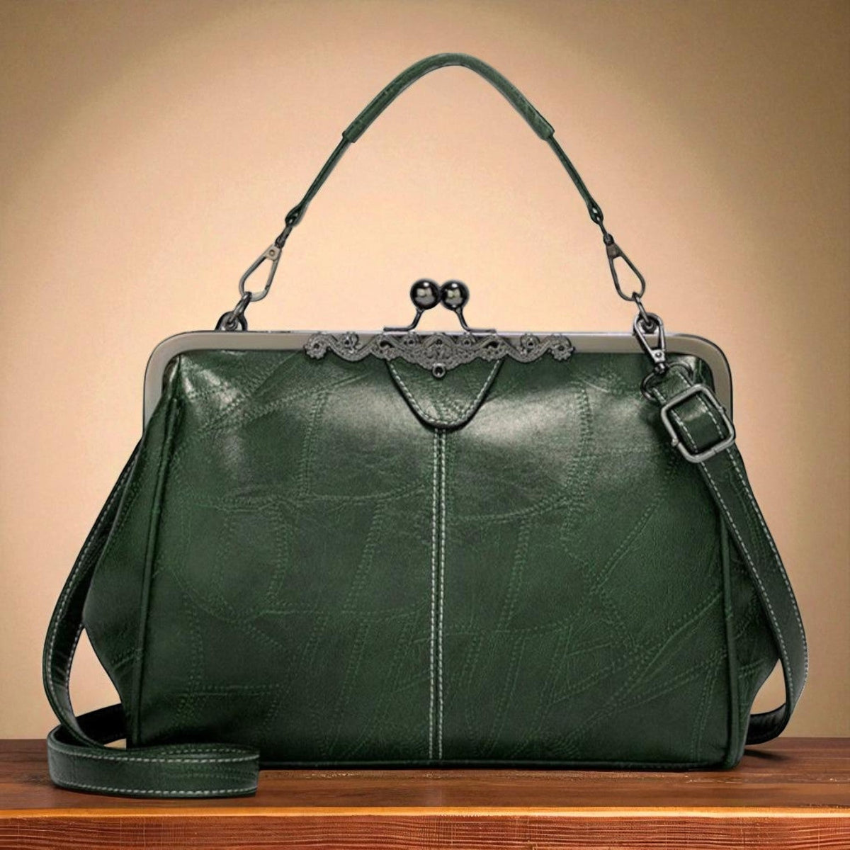 Emma | Classic Vintage Handbag Image