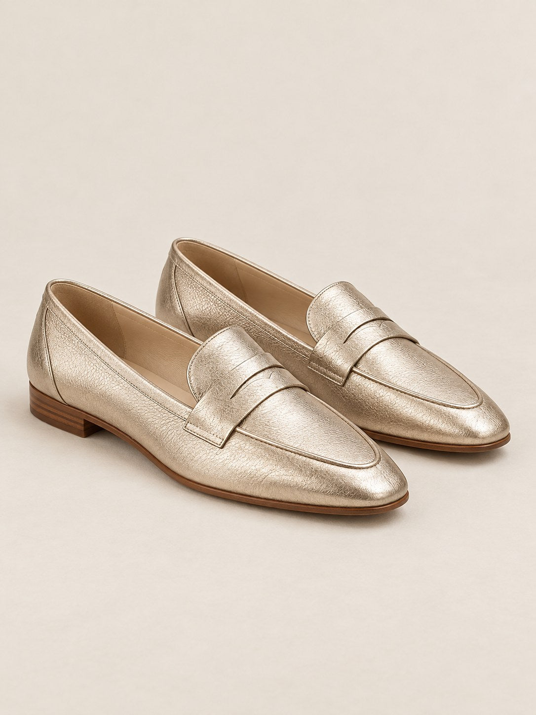 Madison | Shiny Light Premium Loafer Image
