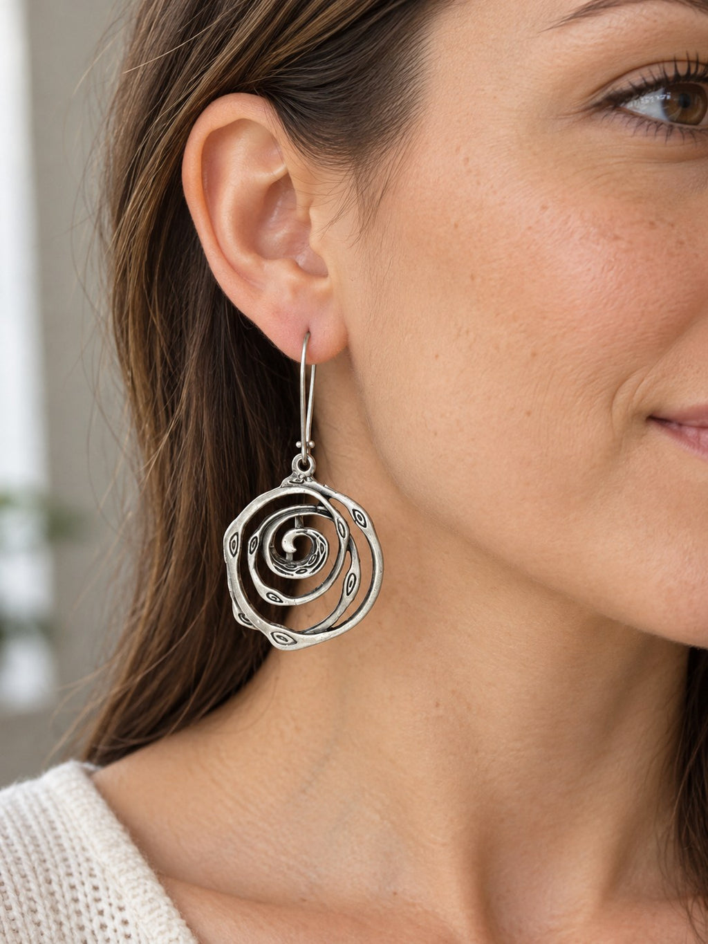 Mindy | Elegant Twisted Silver Earrings
